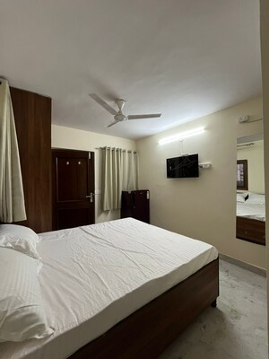 Bedroom in 4 BHK Builder Floor at Sector 90 – for Rent