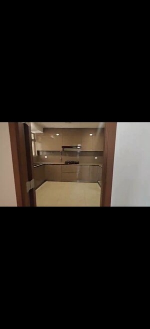 Room in 3 BHK Apartment at Hiranandani Lake Enclave Glendale, Thane West – for Rent