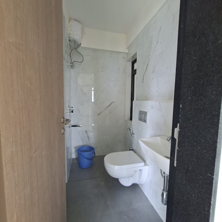 Bathroom, lodha-versova 1 Bedroom 422 Sq.Ft. Apartment In Versova Mumbai 9681752