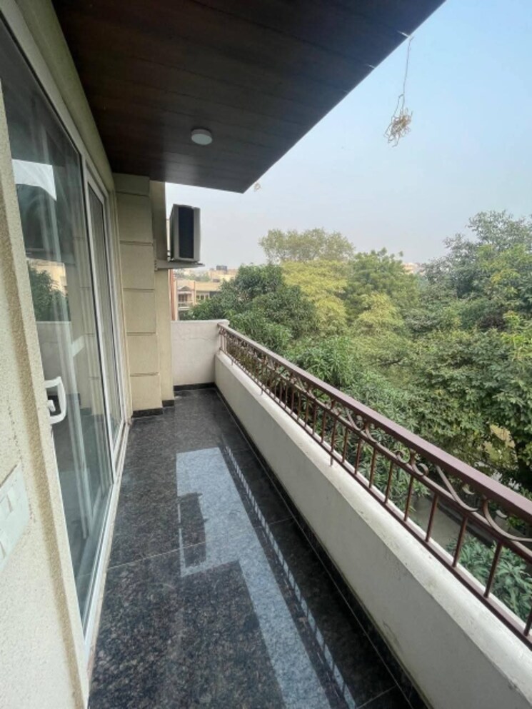 Balcony, kalkaji 3 Bedroom 2000 Sq.Ft. Builder Floor In Kalkaji Delhi 9681753