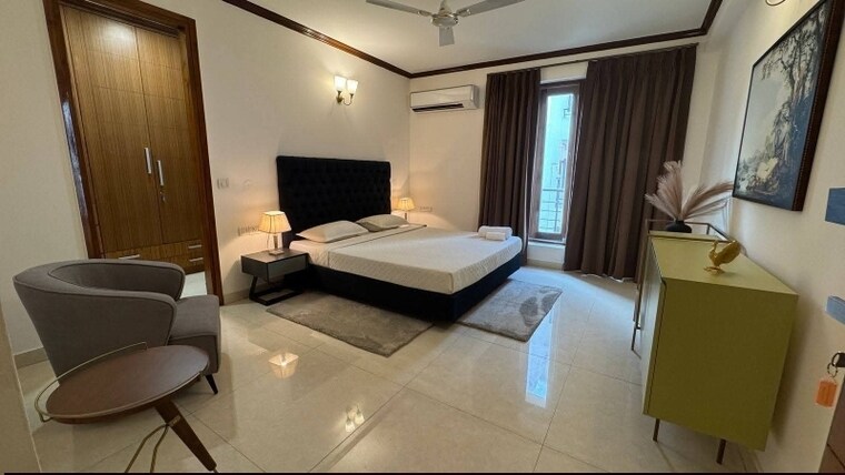 Master Bedroom, defence colony 3 Bedroom 3200 Sq.Ft. Builder Floor In Defence Colony Delhi 9681764