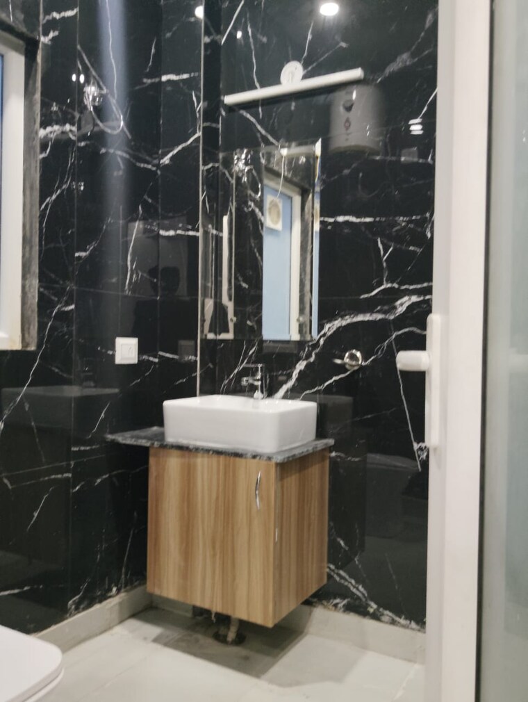 Gym, sector 45 1 RK 700 Sq.Ft. Builder Floor In Sector 45 Gurgaon 9681773