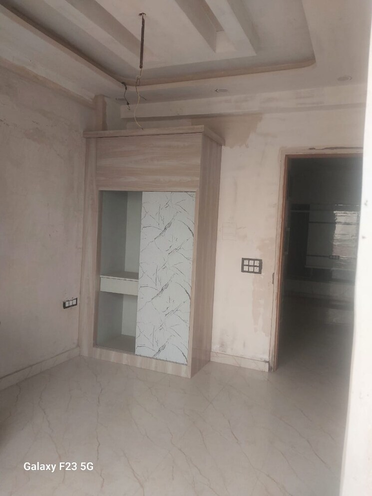 Room, kritak-modern-apartments 1 Bedroom 650 Sq.Ft. Builder Floor In Sector 73 Noida 9681775