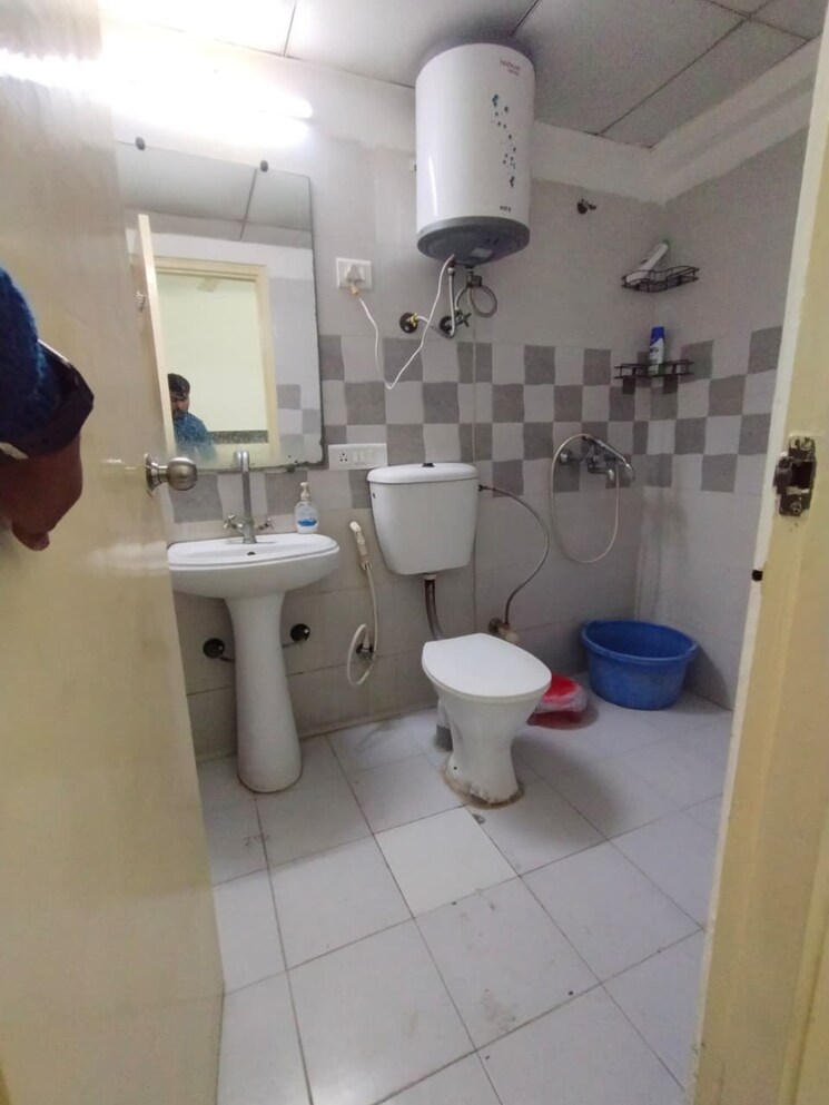 Master Bedroom, gaur-city-2-16th-avenue 2.5 Bedroom 1205 Sq.Ft. Apartment In Sector 16c Greater Noida Greater Noida 9681797