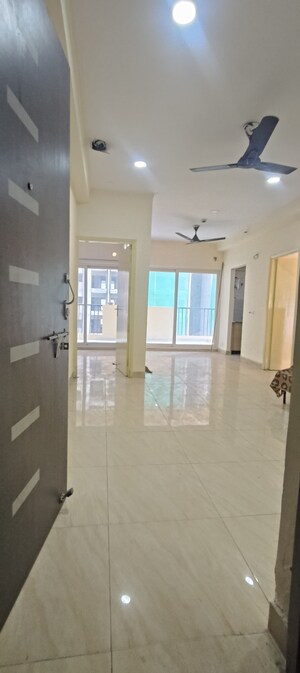 Room in 2.5 BHK Apartment at Gaur City 2 - 16th Avenue, Sector 16c Greater Noida – for Sale