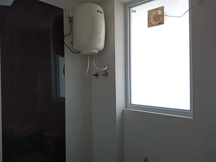 Bathroom, hero-homes-gurgaon 2 Bedroom 683 Sq.Ft. Apartment In Sector 104 Gurgaon 9681813