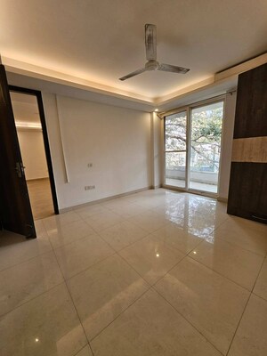 Room in 3 BHK Apartment at Hero Homes Gurgaon, Sector 104 – for Rent