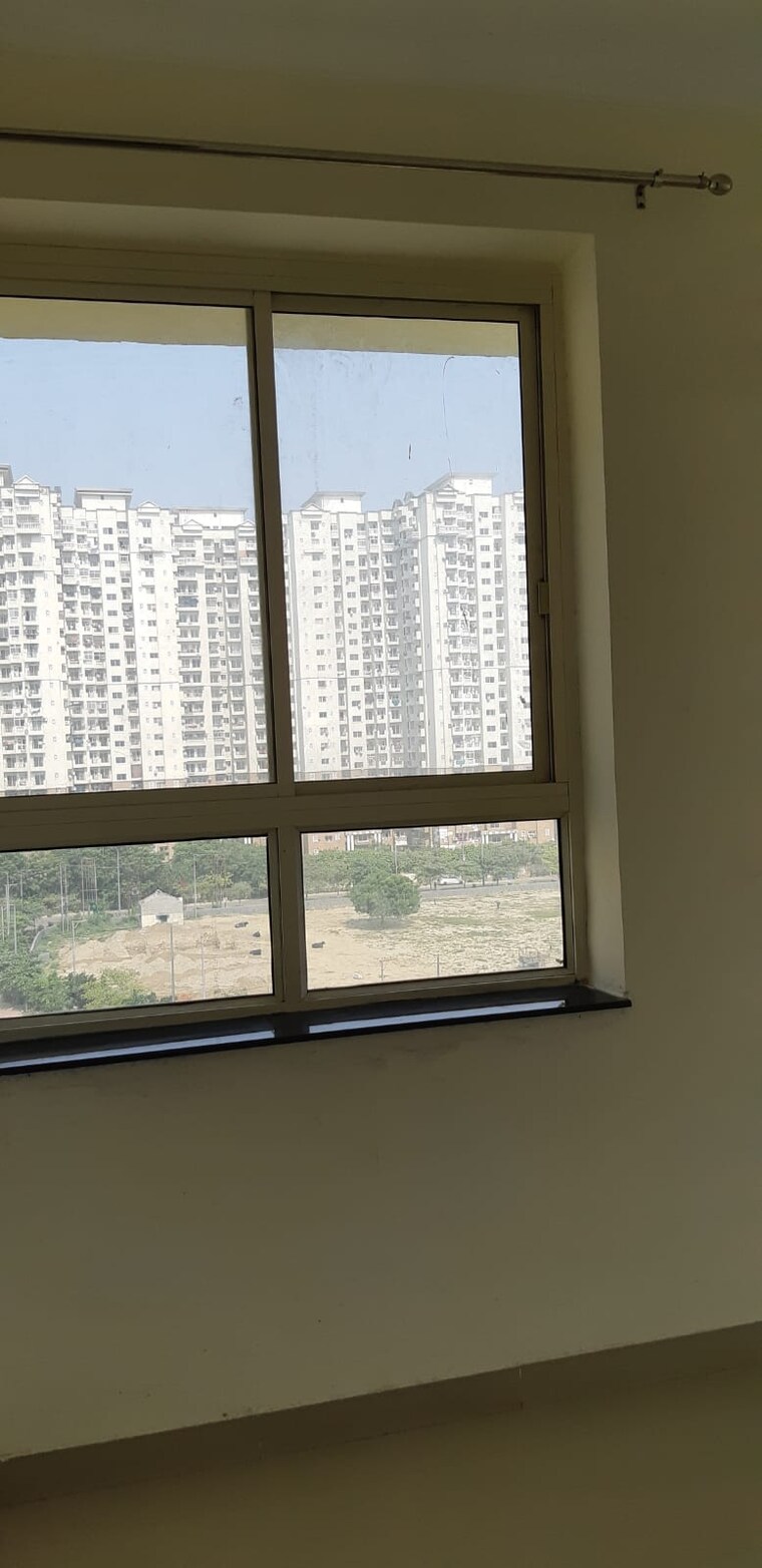 Room, assotech-windsor-court 3 Bedroom 2000 Sq.Ft. Apartment In Sector 78 Noida 9681822