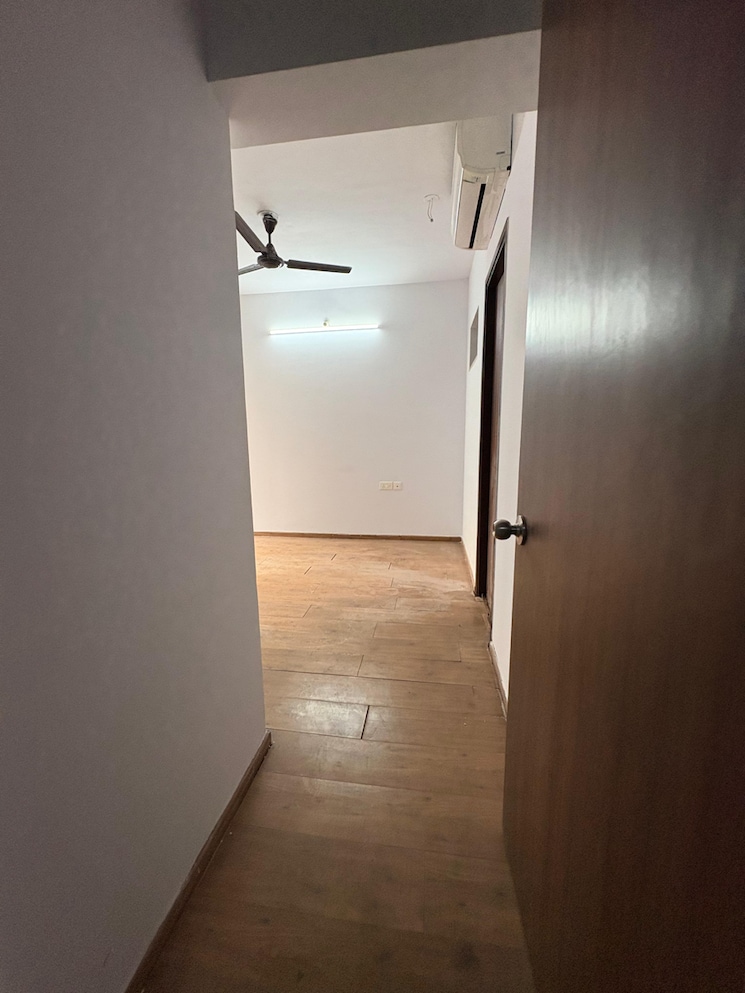 Master Bedroom, lodha-lakeshore-greens 3 Bedroom 850 Sq.Ft. Apartment In Hedutane Thane 9681845