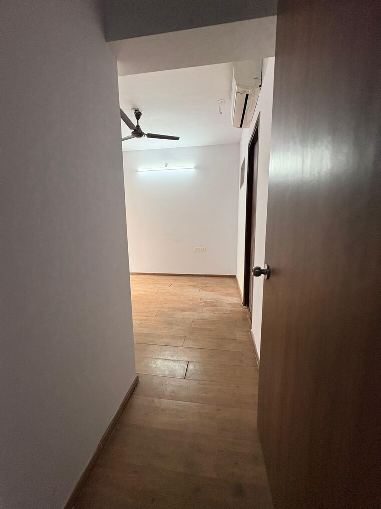 Master Bedroom, lodha-lakeshore-greens 3 Bedroom 850 Sq.Ft. Apartment In Hedutane Thane 9681845