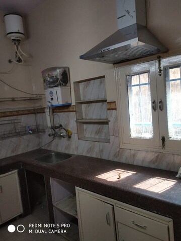 Kitchen in 1.5 BHK Apartment at Mayur Vihar – for Rent