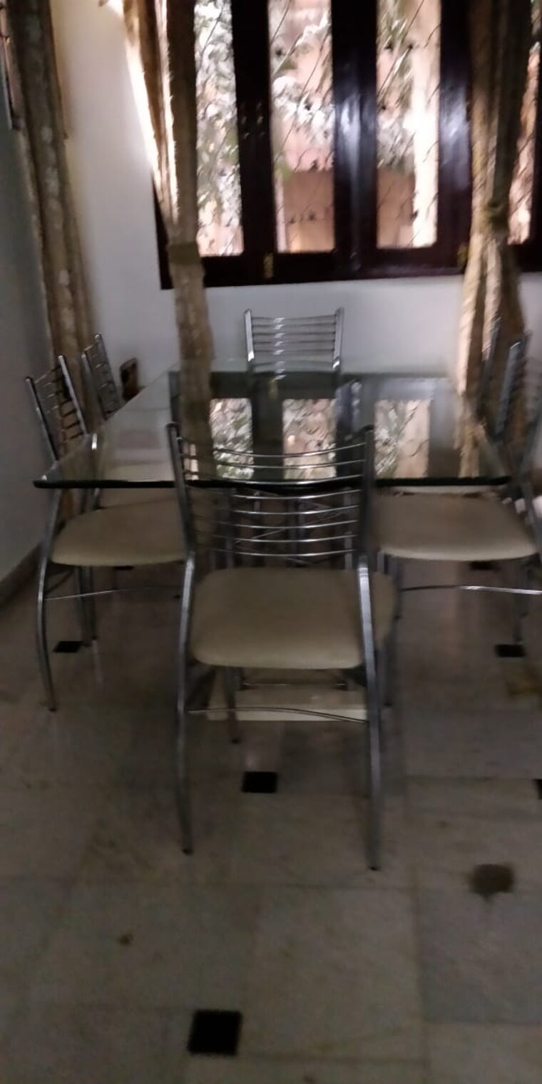 undefined, mayur vihar 3.5 Bedroom 1250 Sq.Ft. Apartment In Mayur Vihar Delhi 9681868