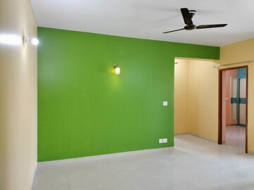 Room in 2 BHK Apartment at Adani Aangan, Sector 89a – for Rent