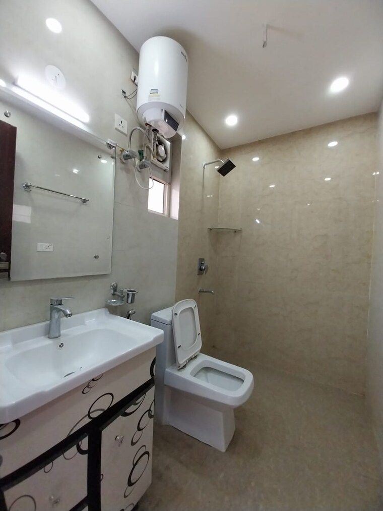 Bathroom, sector 46 1 Bedroom 753 Sq.Ft. Builder Floor In Sector 46 Gurgaon 9681876