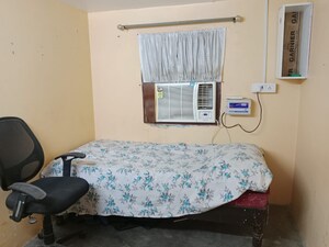 Bedroom in 6 BHK Independent House at Dlf Phase I – for Rent