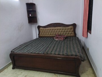 Bedroom in 6 BHK Independent House at Dlf Phase I – for Rent