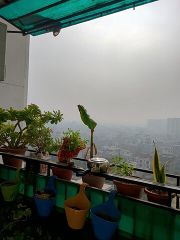 Gym in 3 BHK Apartment at Omaxe R2, Gomti Nagar – for Sale