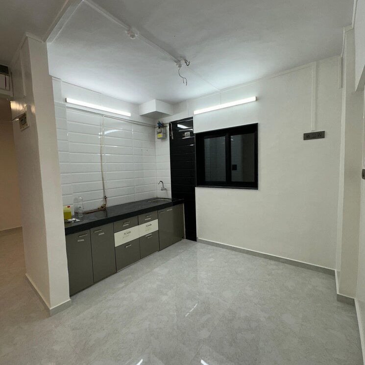 Room, nahars-everest 1 Bedroom 950 Sq.Ft. Apartment In Yari Road Mumbai 9681949