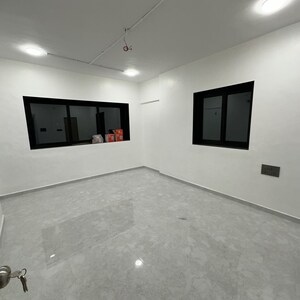 1 BHK Apartment For Rent in Nahars Everest, Yari Road