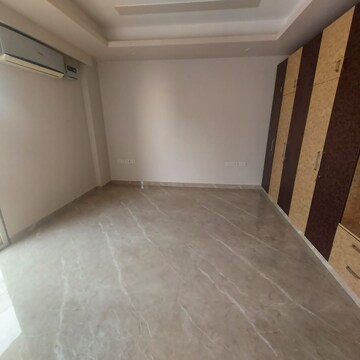Room in 3 BHK Builder Floor at Vipul Greens, Sector 48 – for Sale