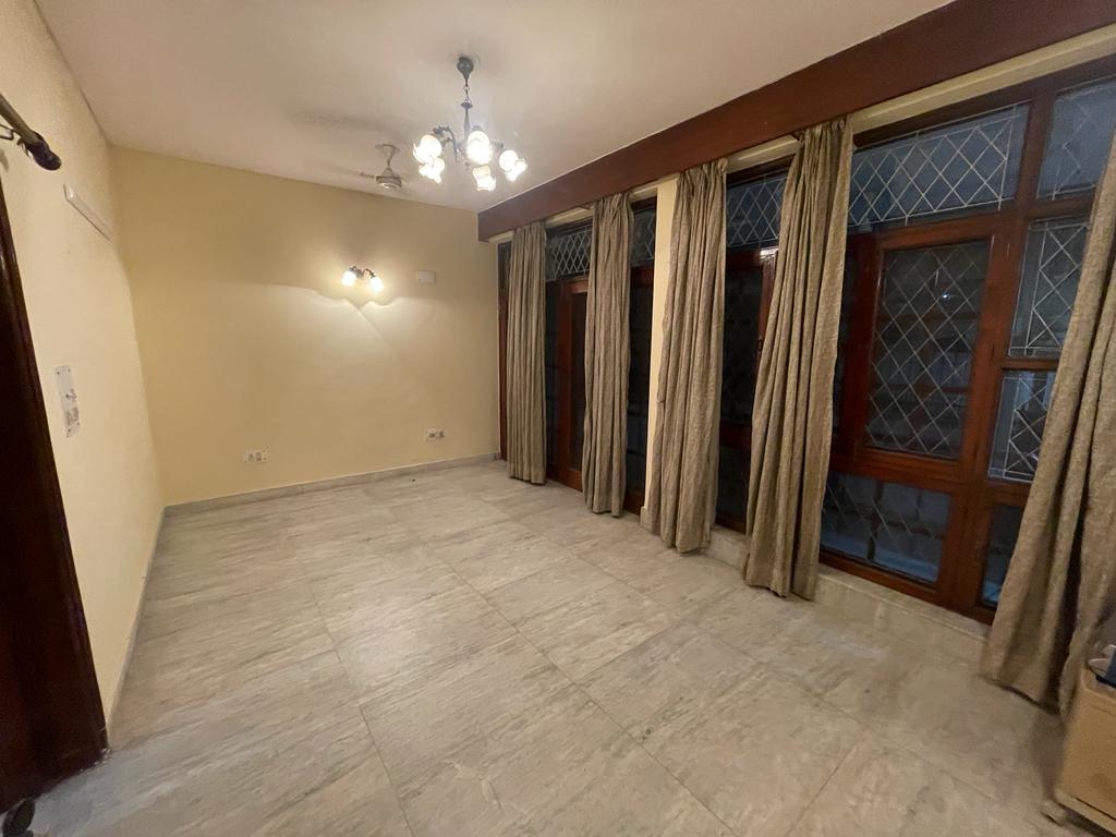 3 BHK + Pooja Room Builder Floor For Rent in Shivalik Colony