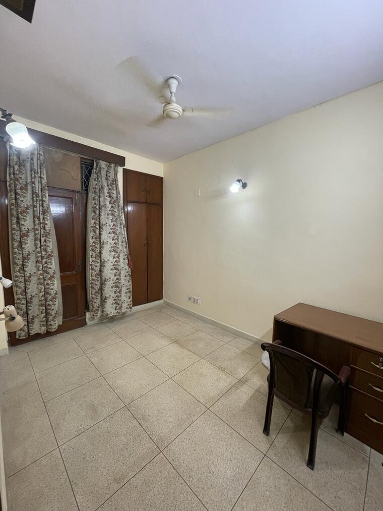 Bedroom, shivalik colony 3 Bedroom 1800 Sq.Ft. Builder Floor In Shivalik Colony Delhi 9682007