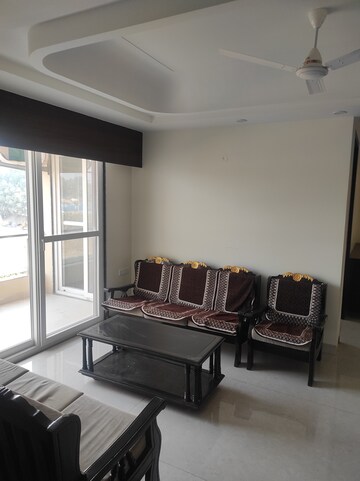 Living Room in 5 BHK Apartment at Sector 52 – for Rent