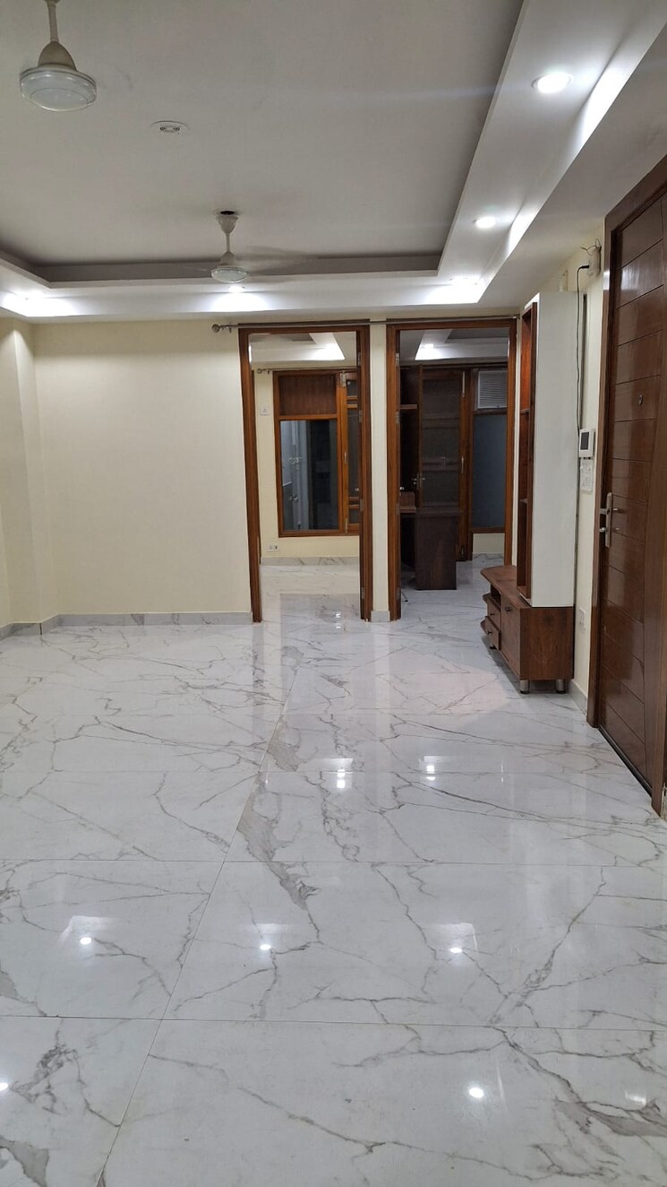 Room, sector 46 2 Bedroom 1460 Sq.Ft. Builder Floor In Sector 46 Gurgaon 9682086