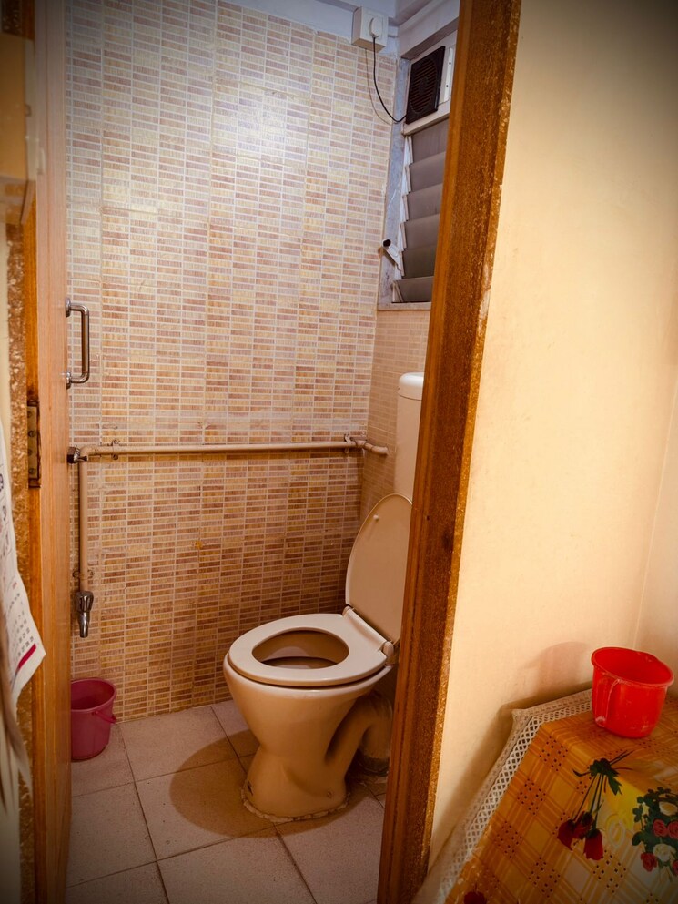 Bathroom, omkar-vayu 1 Bedroom 370 Sq.Ft. Apartment In Mahim Mumbai 9682081