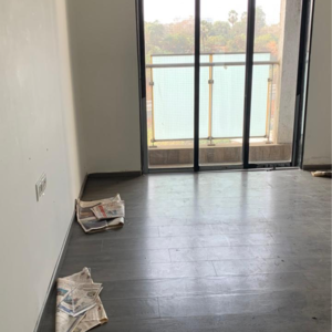 Room in 1.5 BHK Apartment at Hubtown Hill Crest, Rup Nagar – for Sale