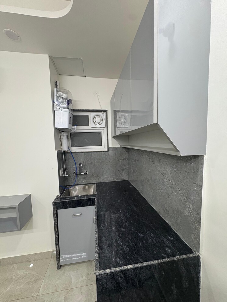 Kitchen, sector 47 Studio 650 Sq.Ft. Builder Floor In Sector 47 Gurgaon 9682117