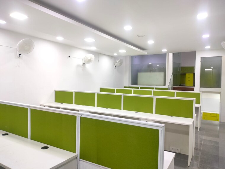 Team Area, sector 2 Commercial Office Space 2300 Sq.Ft. In Sector 2 Noida 9682123