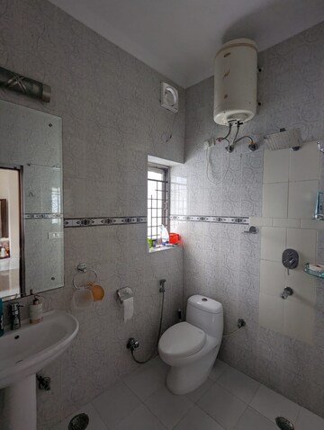 Bathroom in 3 BHK Builder Floor at Hauz Khas – for Rent