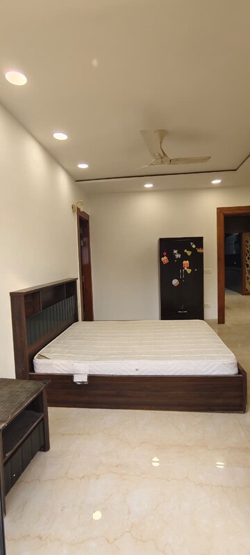 Bedroom in 2 BHK Builder Floor at Sector 52 – for Rent