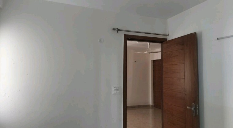 Room, bptp-parkland 3 Bedroom 1453 Sq.Ft. Apartment In Sector 75 Faridabad 9682150