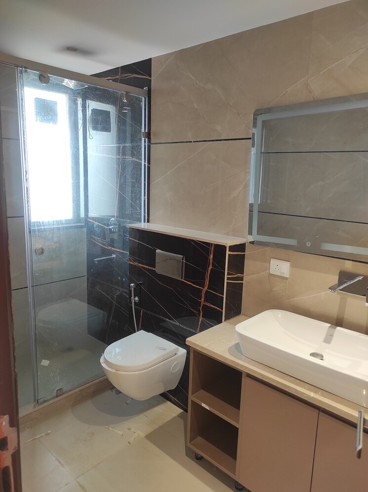 Attached Bathroom, sushant-lok-3 3.5 Bedroom 2100 Sq.Ft. Builder Floor In Sector 57 Gurgaon 9682240