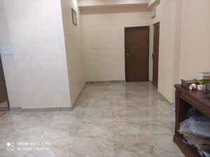 Room in 3 BHK Apartment at Natural Awas, Chinar Park – for Rent
