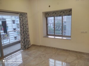 Room in 3 BHK Apartment at Natural Awas, Chinar Park – for Rent