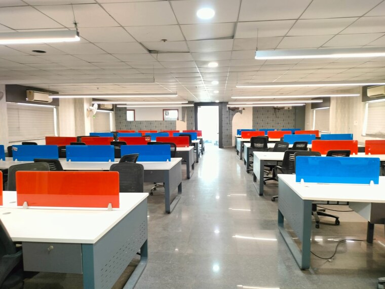Team Area, sector 6 Commercial Office Space 5000 Sq.Ft. In Sector 6 Noida 9682231