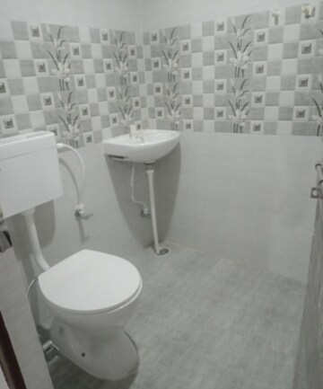 Bathroom in 2 BHK Independent House at Aliganj – for Rent