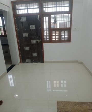 Room in 2 BHK Independent House at Aliganj – for Rent