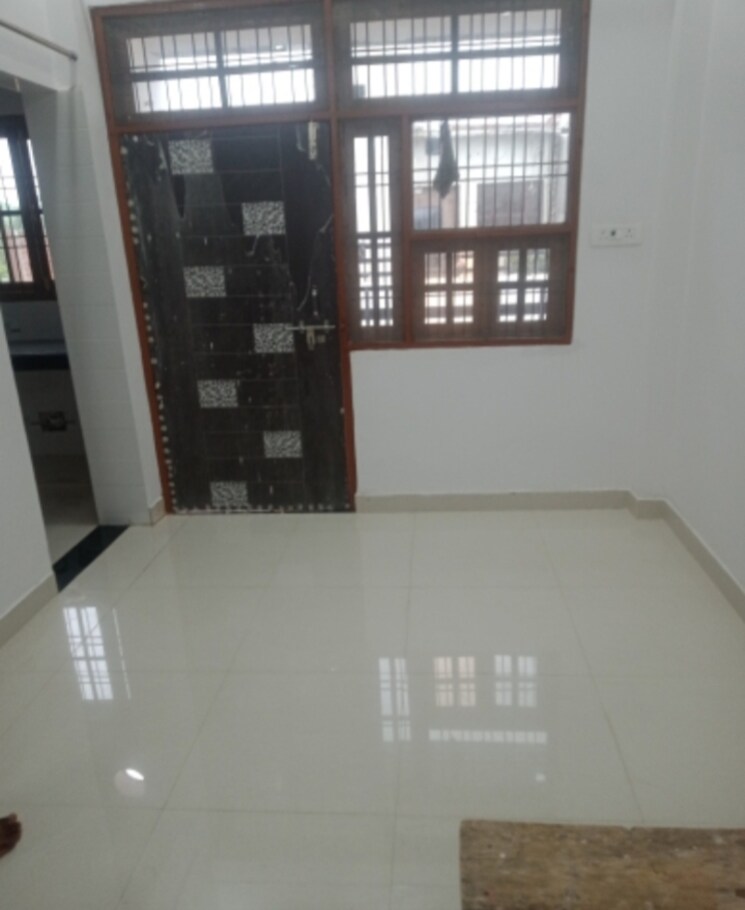 Room, aliganj 2 Bedroom 450 Sq.Ft. Independent House In Aliganj Lucknow 9682263