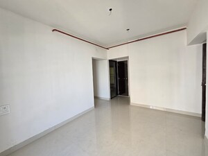 Room in 1 BHK Apartment at Conwood Astoria, Goregaon East – for Rent