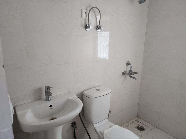 Bathroom, vvip-nest 1 Bedroom 680 Sq.Ft. Apartment In Raj Nagar Extension Ghaziabad 9682301