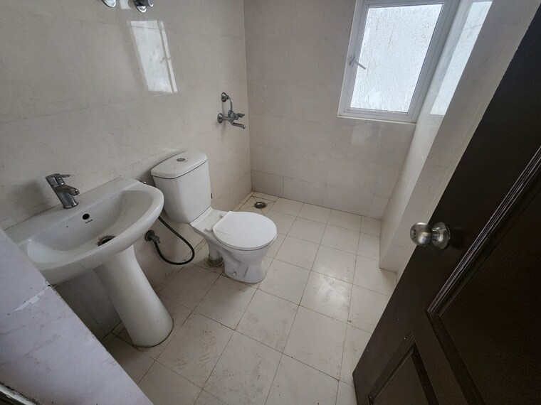 Bathroom, vvip-nest 1 Bedroom 680 Sq.Ft. Apartment In Raj Nagar Extension Ghaziabad 9682301