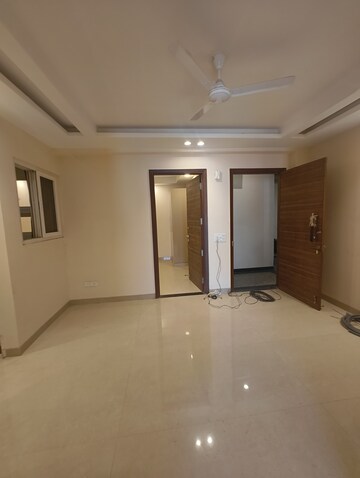 Room in 2 BHK Apartment at Palm Residency Chhatarpur, Chattarpur – for Rent