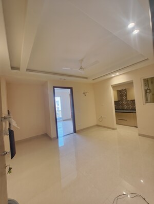 Room in 2 BHK Apartment at Palm Residency Chhatarpur, Chattarpur – for Rent