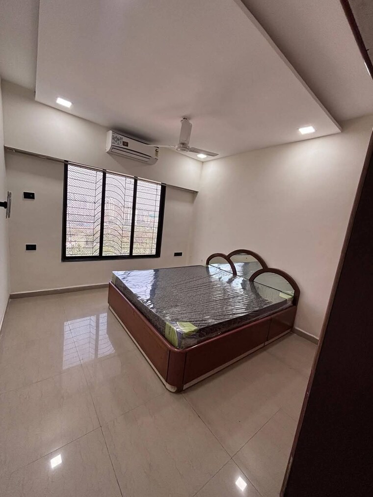 Living Room, veera desai road 2 Bedroom 725 Sq.Ft. Apartment In Veera Desai Road Mumbai 9682300