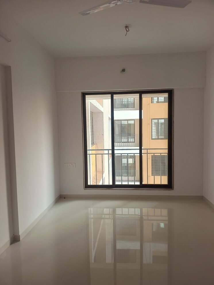 Room, tiara-hills 1 Bedroom 350 Sq.Ft. Apartment In Mira Road Thane 9682317
