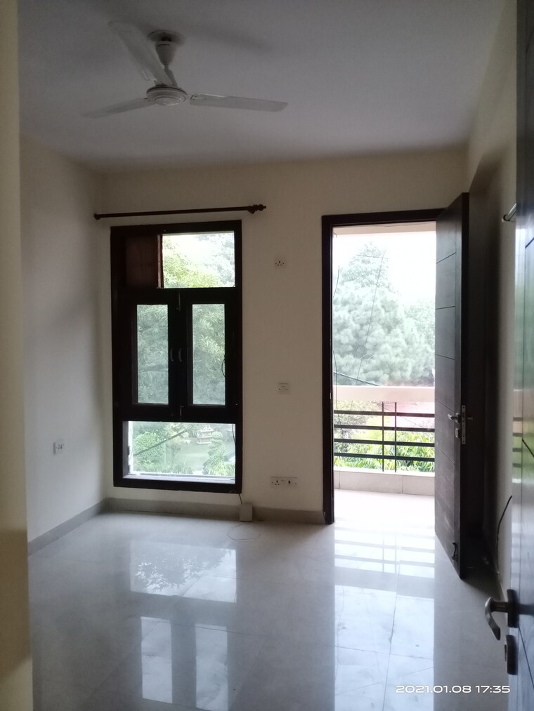 Room, vasant kunj 2 Bedroom 1100 Sq.Ft. Builder Floor In Vasant Kunj Delhi 9682319